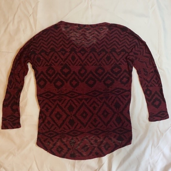 Ginger G Brand Aztec Print Knit Top 3/4 Length Sleeve Red and Black - Picture 3 of 4
